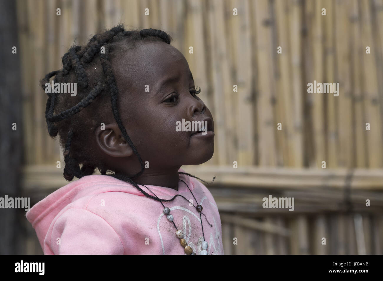 Ritratto, giovane ragazza africana, app. 3 anni Foto Stock