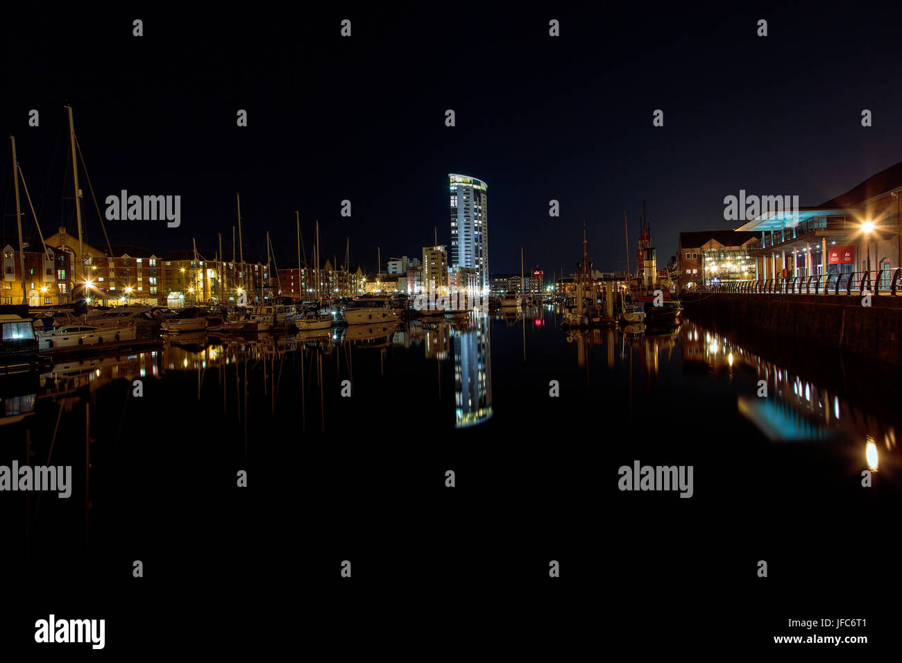 Swansea Marina di notte Foto Stock