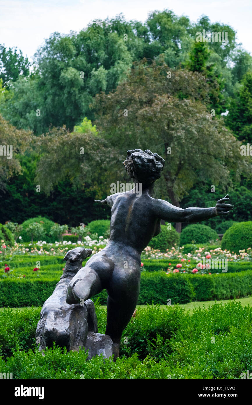 Giardino di Rose scultura in Gesundbrunnen Park a Berlino, Germania Foto Stock