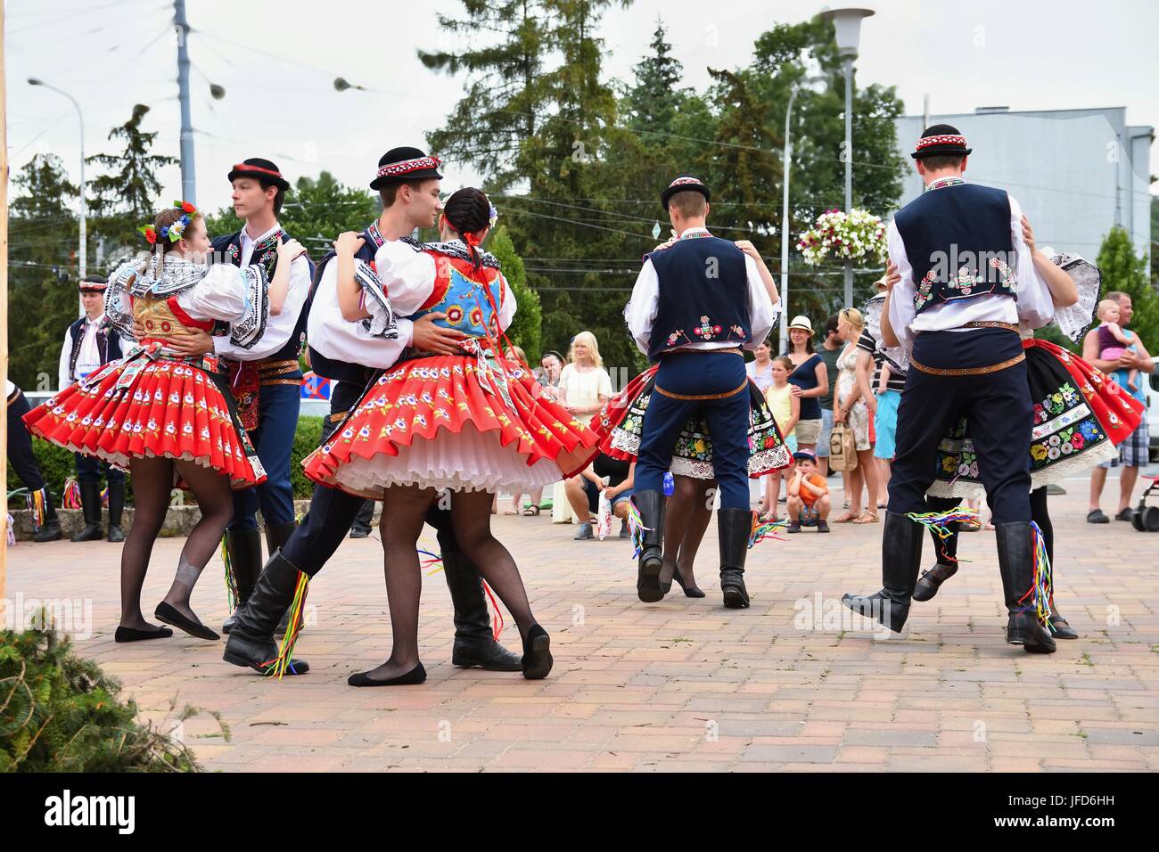 Brno, Repubblica Ceca il 25 giugno 2017. Ceco tradizionale festa. La tradizione le danze popolari e di intrattenimento. Foto Stock