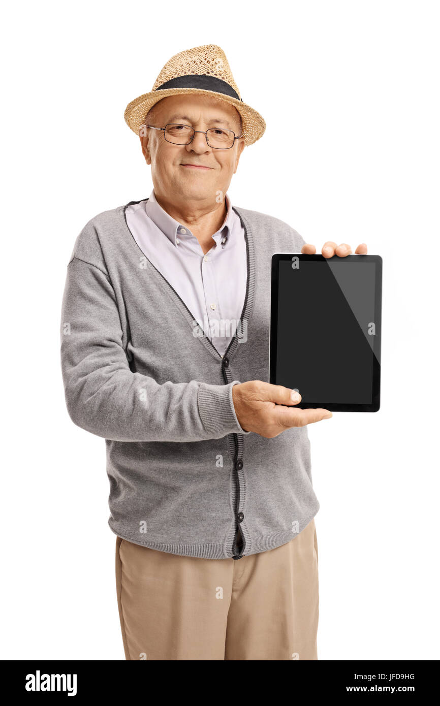 Uomo anziano che mostra un tablet isolati su sfondo bianco Foto Stock