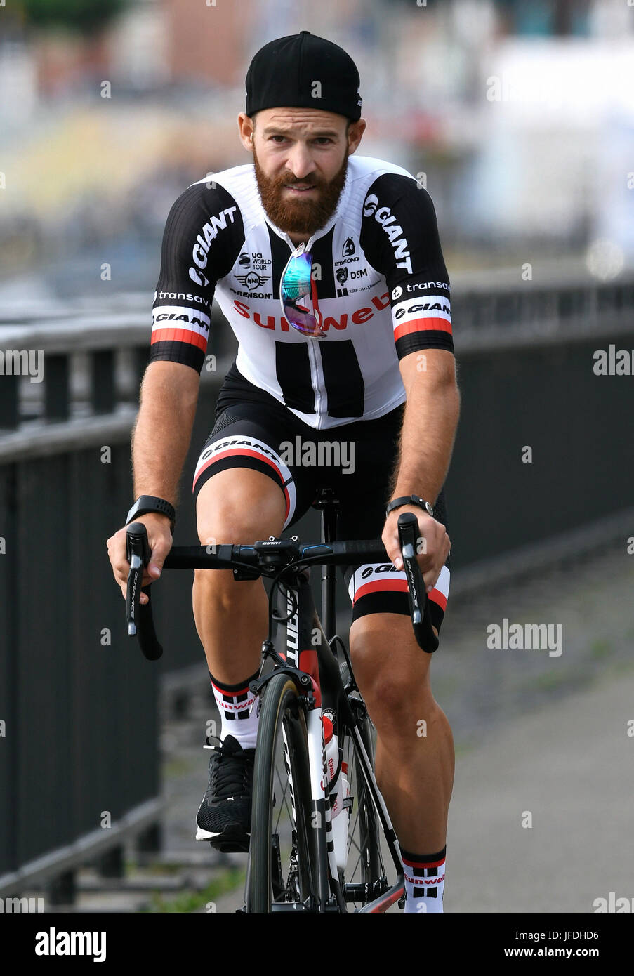 104. Tour de France, Grand partono, Team-Presentation: Simon Geschke (GER) Team La Ragnatela Solare. Foto Stock