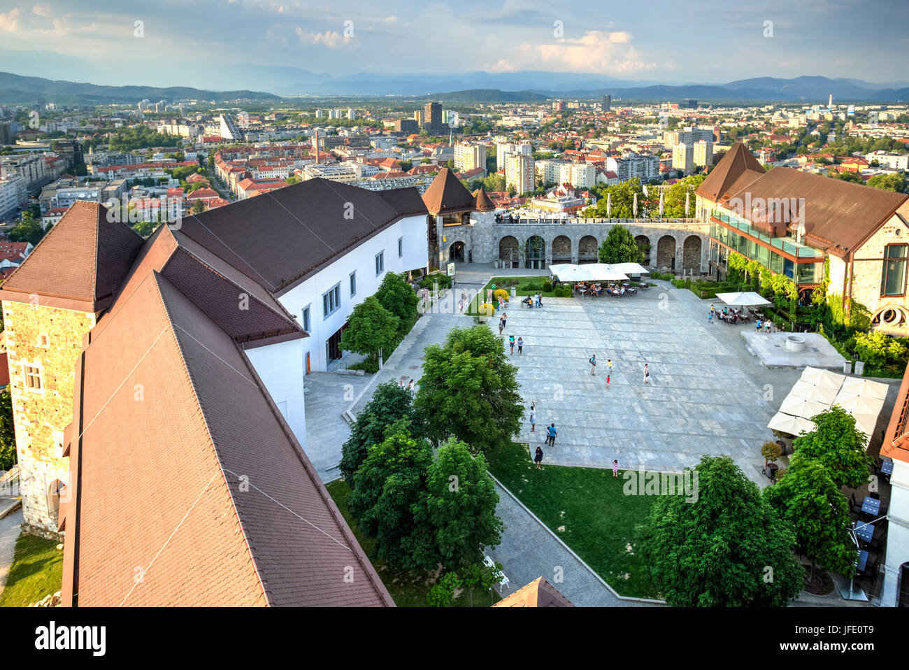 Vista aerea di Lubiana, la città e la capitale della Slovenia. Foto scattata dalla torre fortezza. Foto Stock