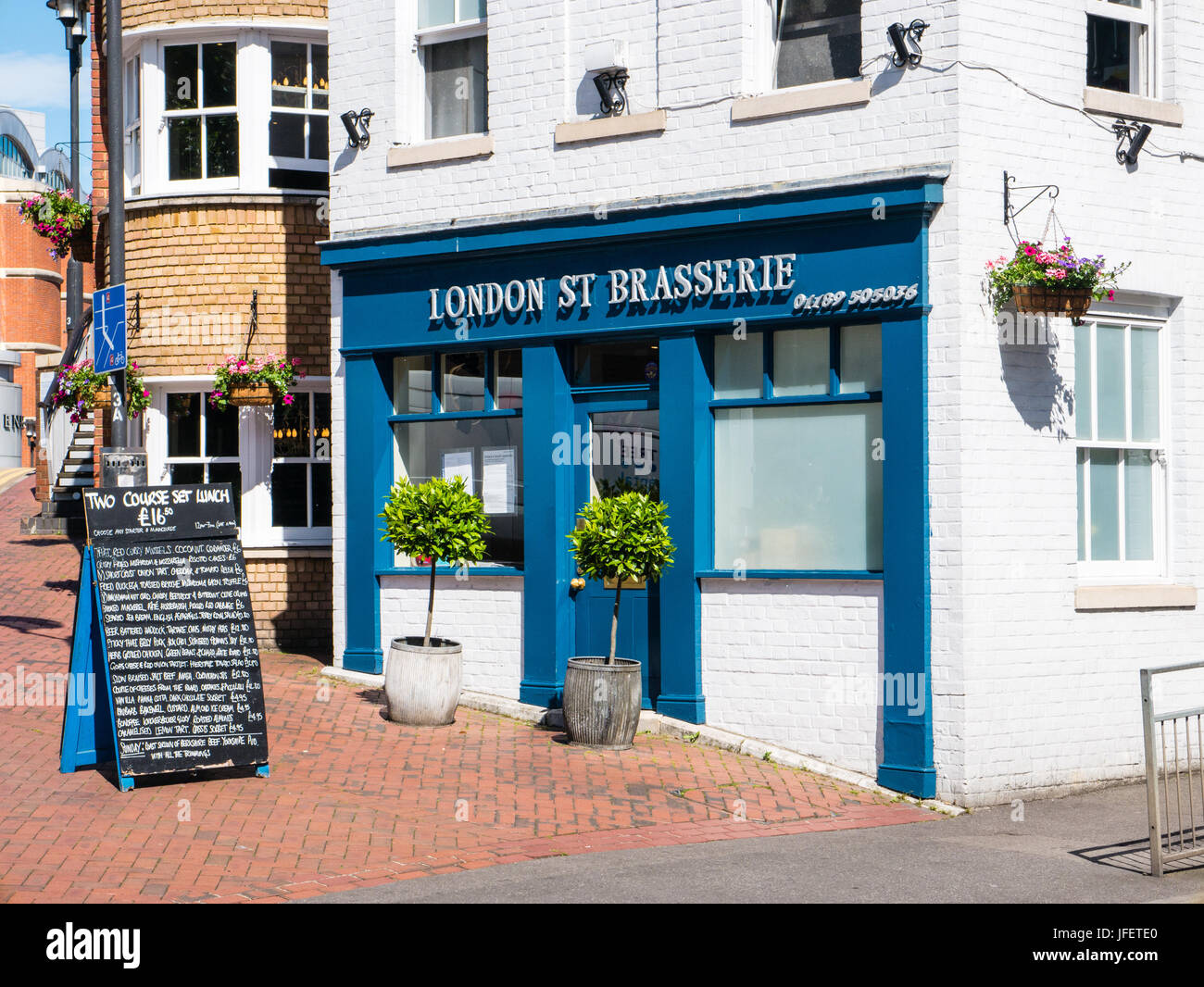 London Street Brasserie, la Oracle Reading, Berkshire, Inghilterra, Regno Unito, GB. Foto Stock