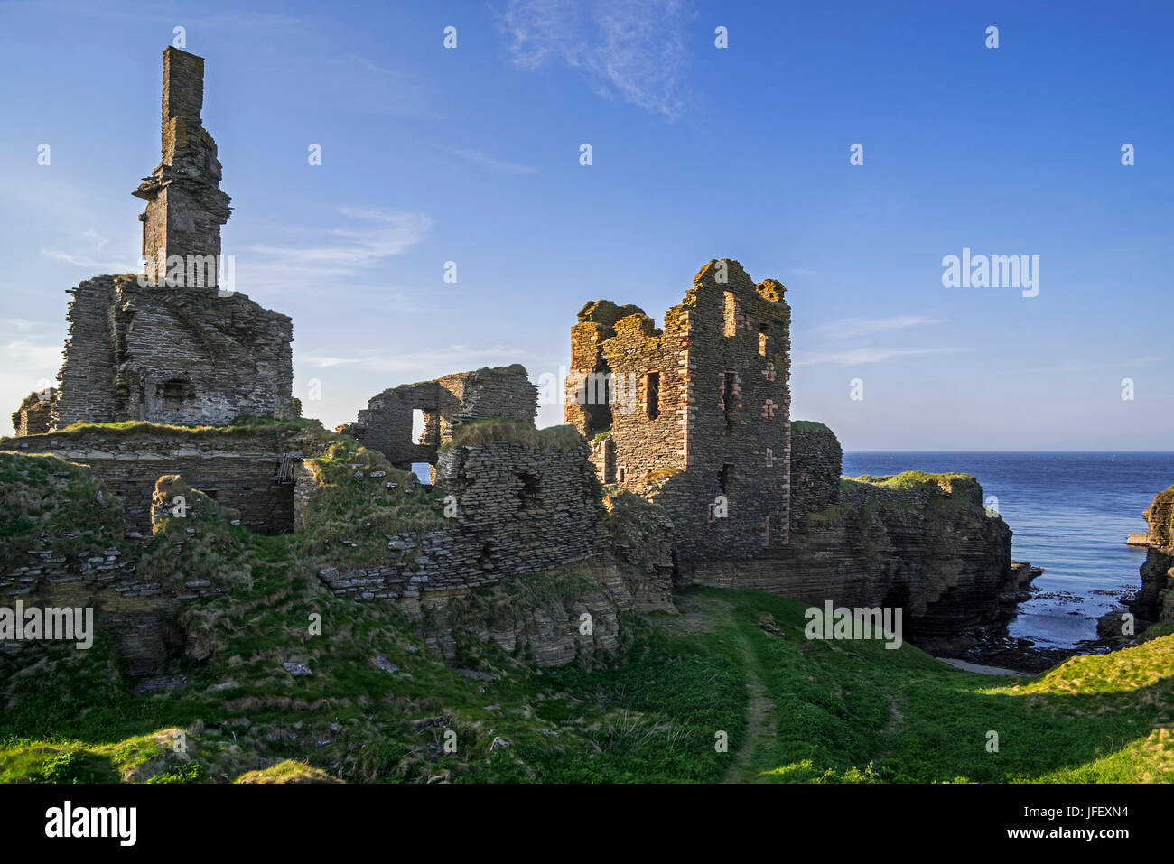 Castello Sinclair Girnigoe vicino a Wick, Noss Testa, Caithness in Scozia, Regno Unito Foto Stock