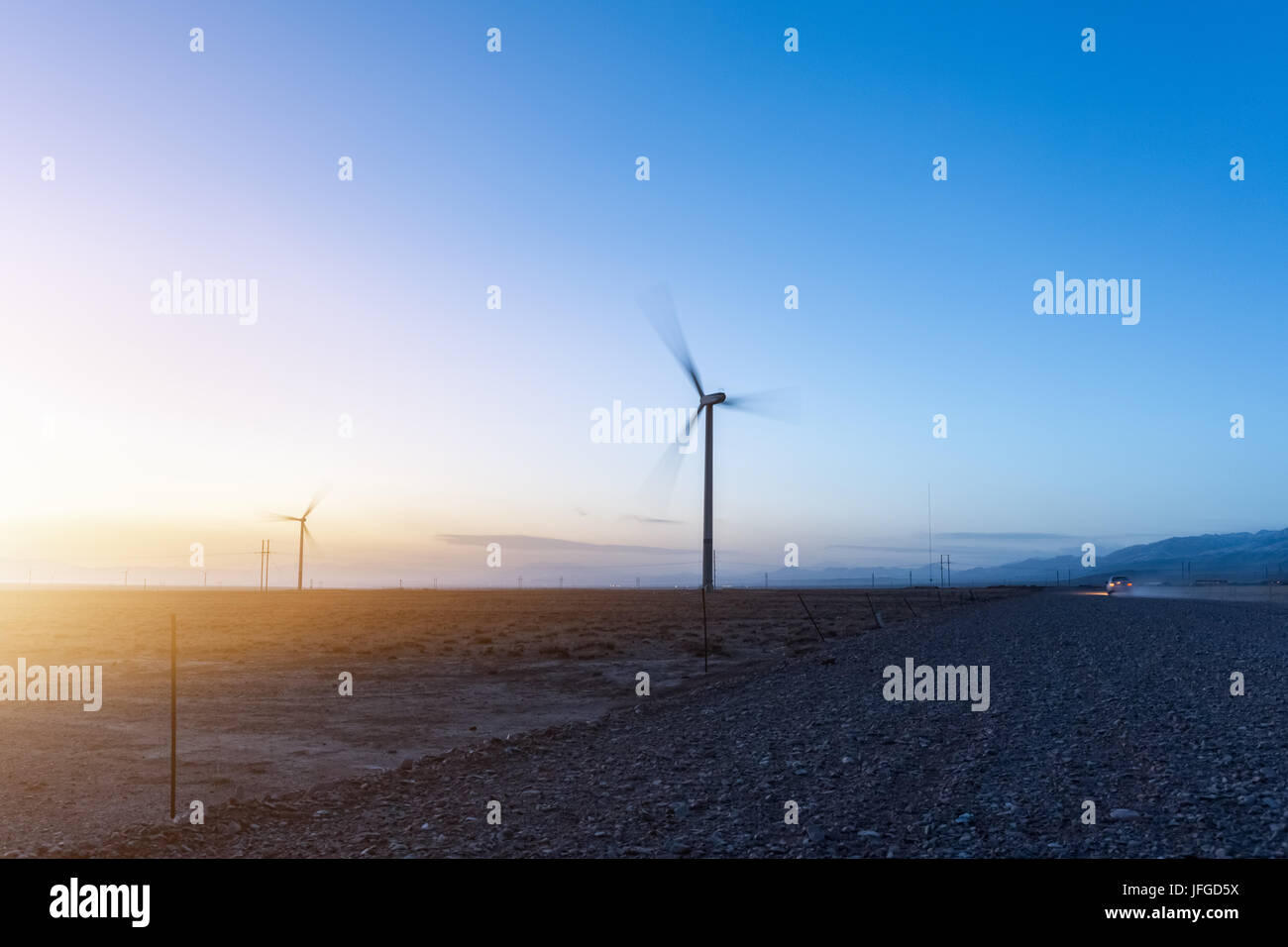 Energia eolica nel crepuscolo Foto Stock