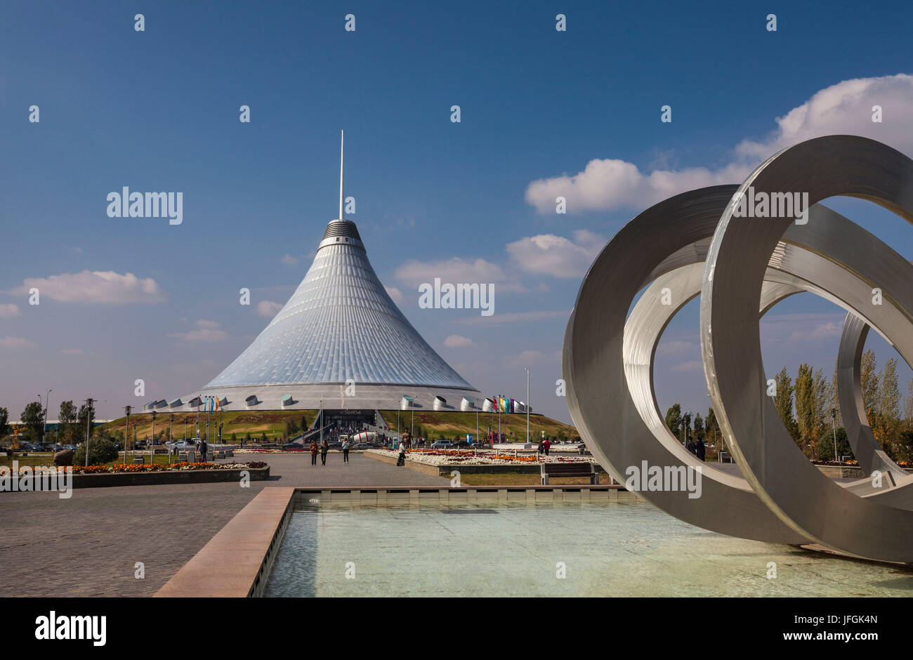 Il Kazakistan, Astana City, Città Nuova, Nurzhol Bulvar, Khan Shatir Center Foto Stock