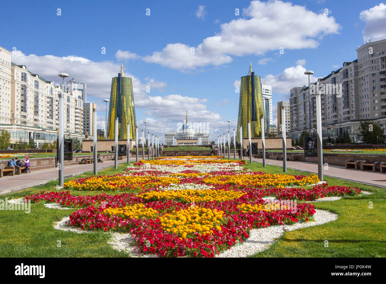 Il Kazakistan, Astana City, Nuova città amministrativa, Nurzhol Avenue, Presidente Palace Ak-Orda Foto Stock