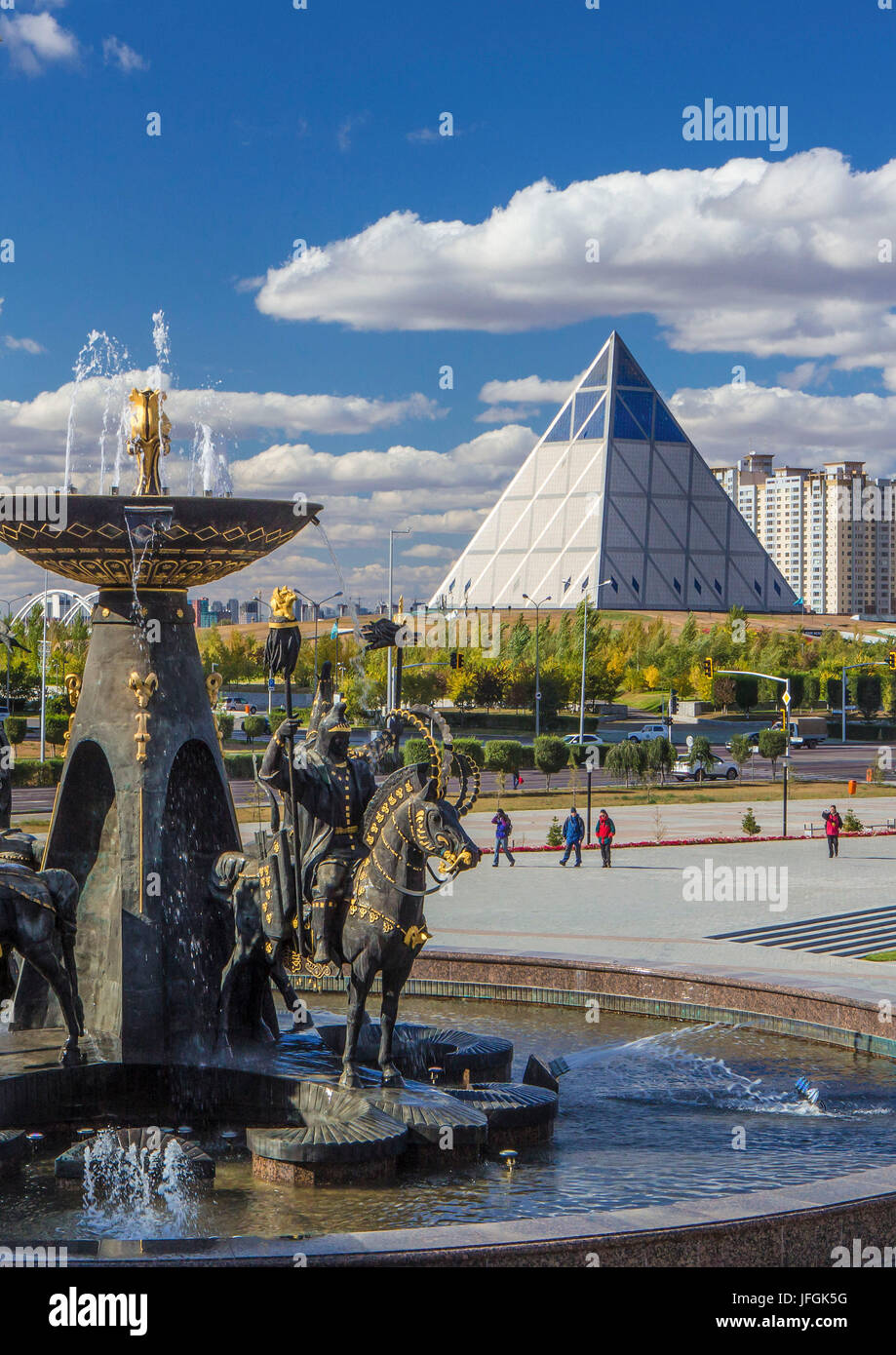 Il Kazakistan, Astana City, Nuova città amministrativa, il Palazzo della pace e armonia, piramide, , Foto Stock