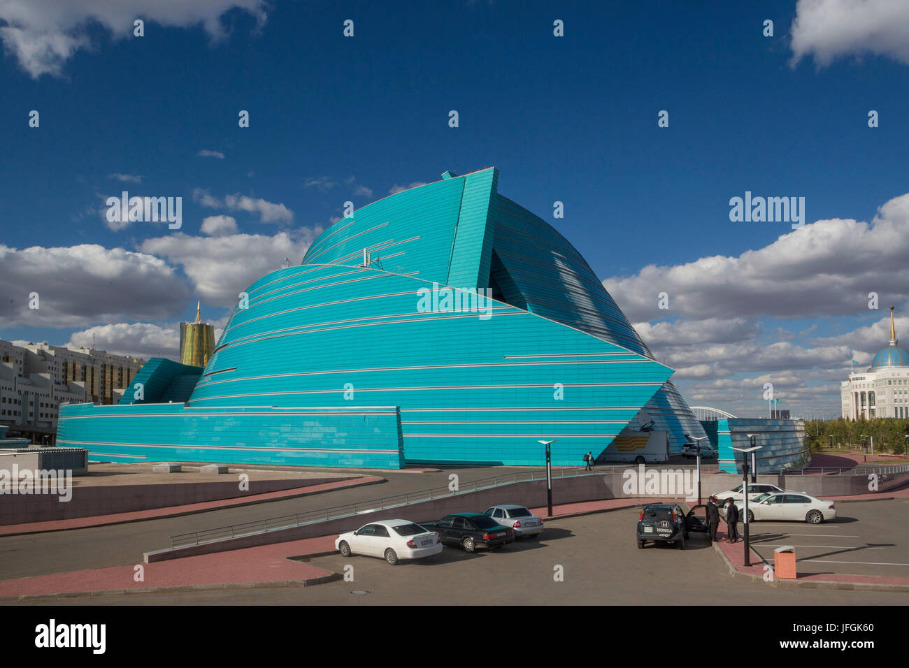 Il Kazakistan, Astana City, Nuova città amministrativa, membro Auditorium Edificio, Manfredi architetto Foto Stock