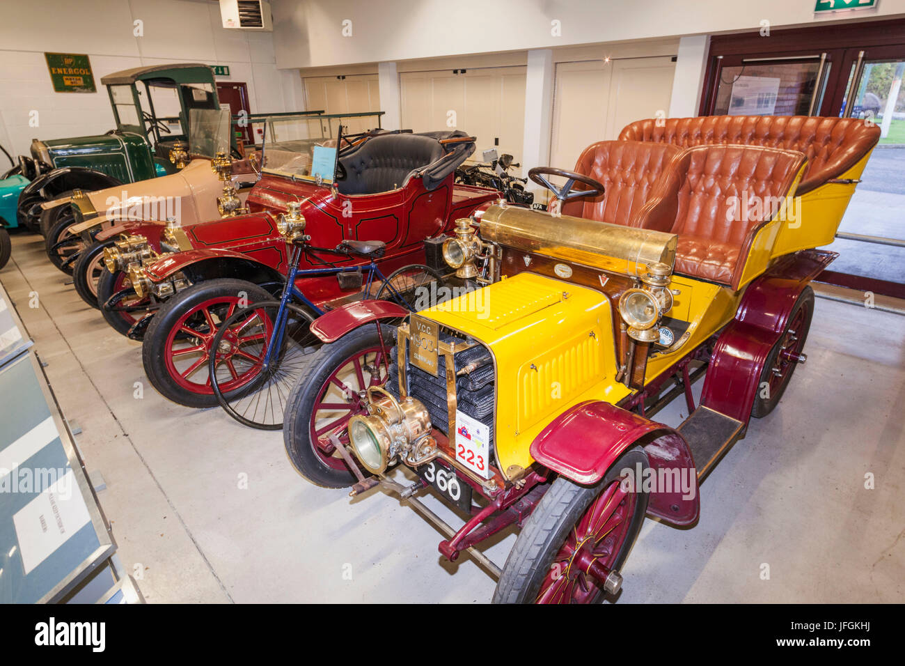 Inghilterra, Birmingham, Dudley, il Black Country Living Museum, Vintage Car Collection Foto Stock