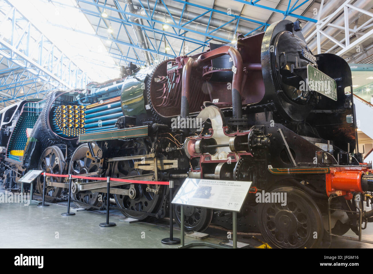 Inghilterra, nello Yorkshire, York National Railway Museum, mostre di interesse storico treno a vapore Foto Stock