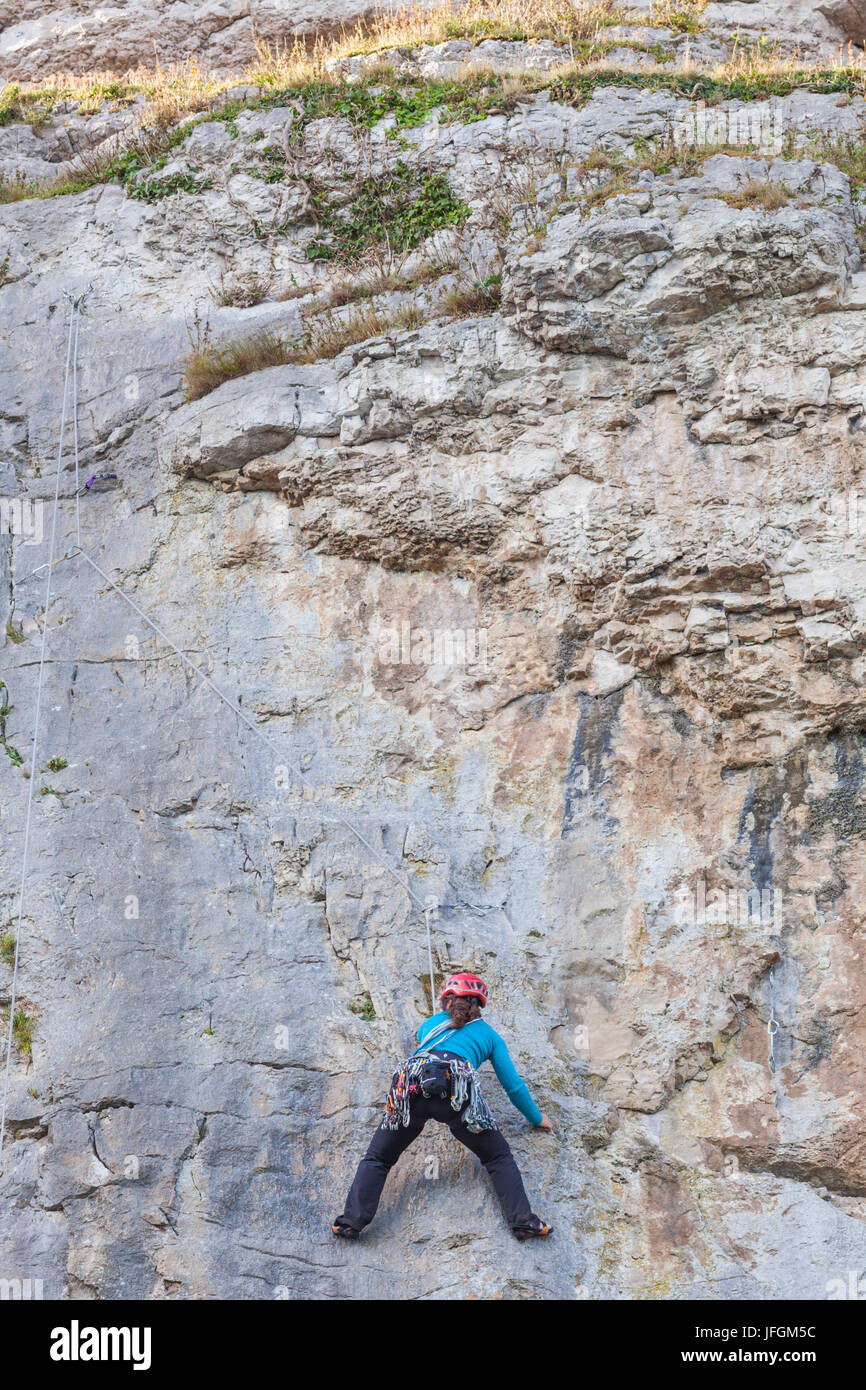 Il Galles, Llandudno, Great Orme, Femmina Rocciatore Foto Stock