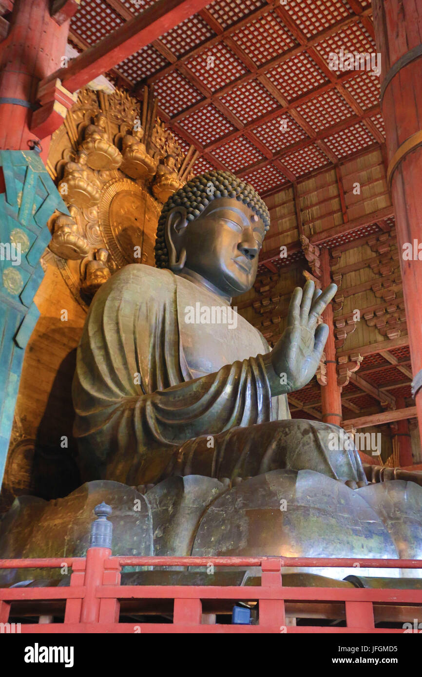 Giappone, Kansai, Nara City, Tempio di Todai-ji, Patrimonio Mondiale dell'UNESCO, il Grande Buddha (Daibutsu) Foto Stock