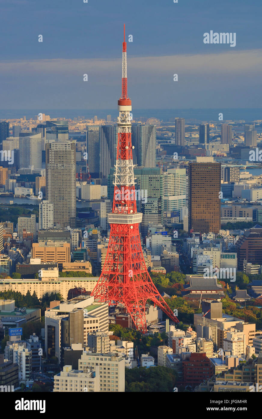 Giappone Tokyo City, la Torre di Tokyo, Panorama da Roppongi Hills edificio Foto Stock