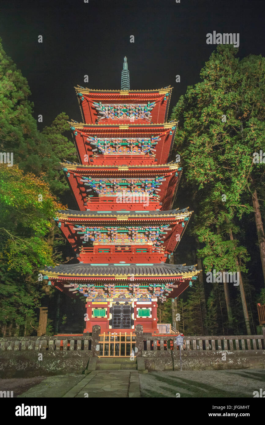 Giappone, città di Nikko, Toshogu Pagoda Foto Stock