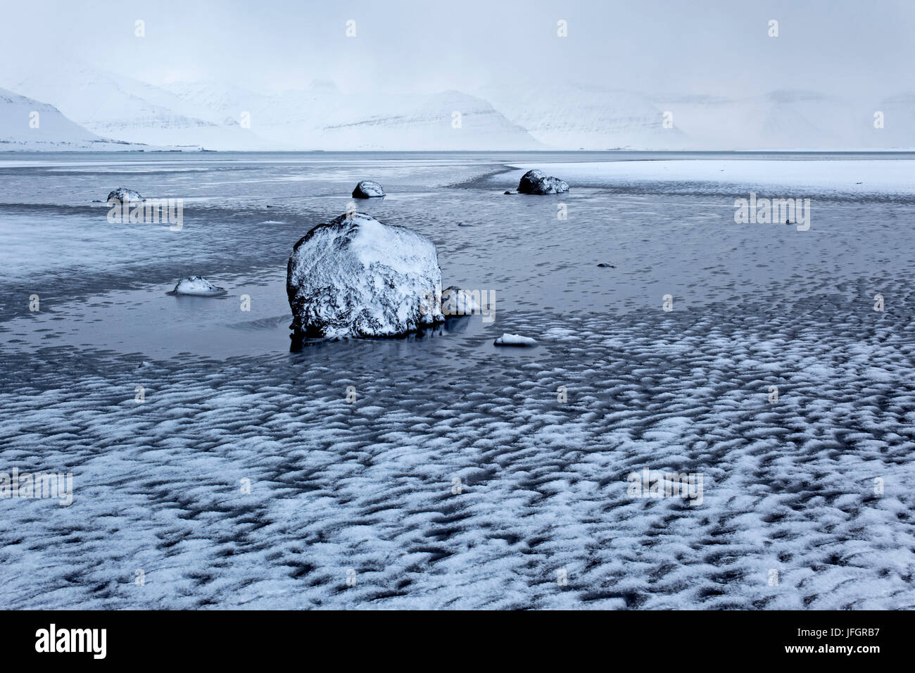 L'Islanda, a ovest di fiordi, paesaggio invernale nel Dyrafjördur vicino Pingeyri Foto Stock