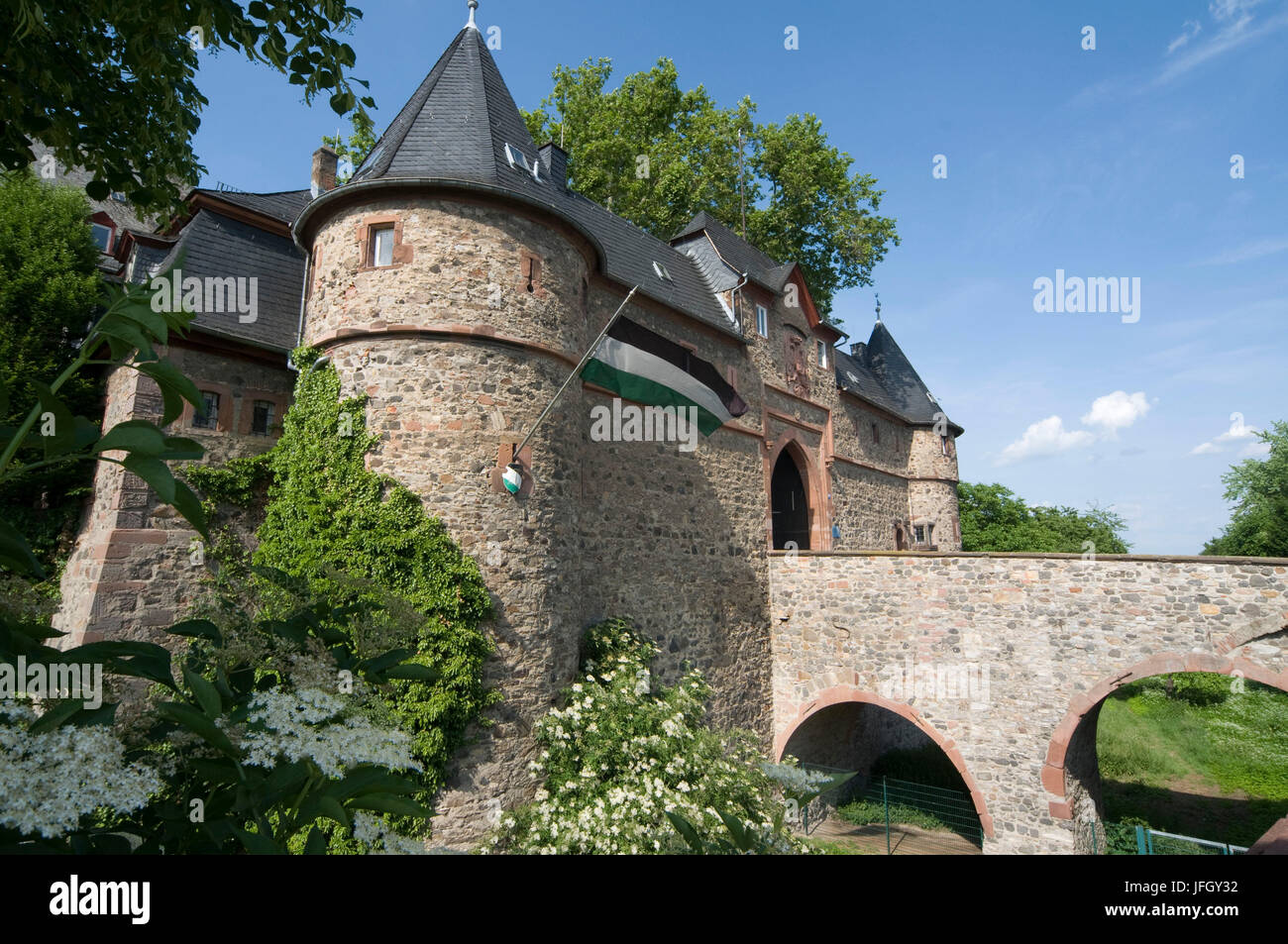 Portale del castello ed il fossato, il castello di Friedberg, Friedberg, Wetterau, Hessian, Germania Foto Stock