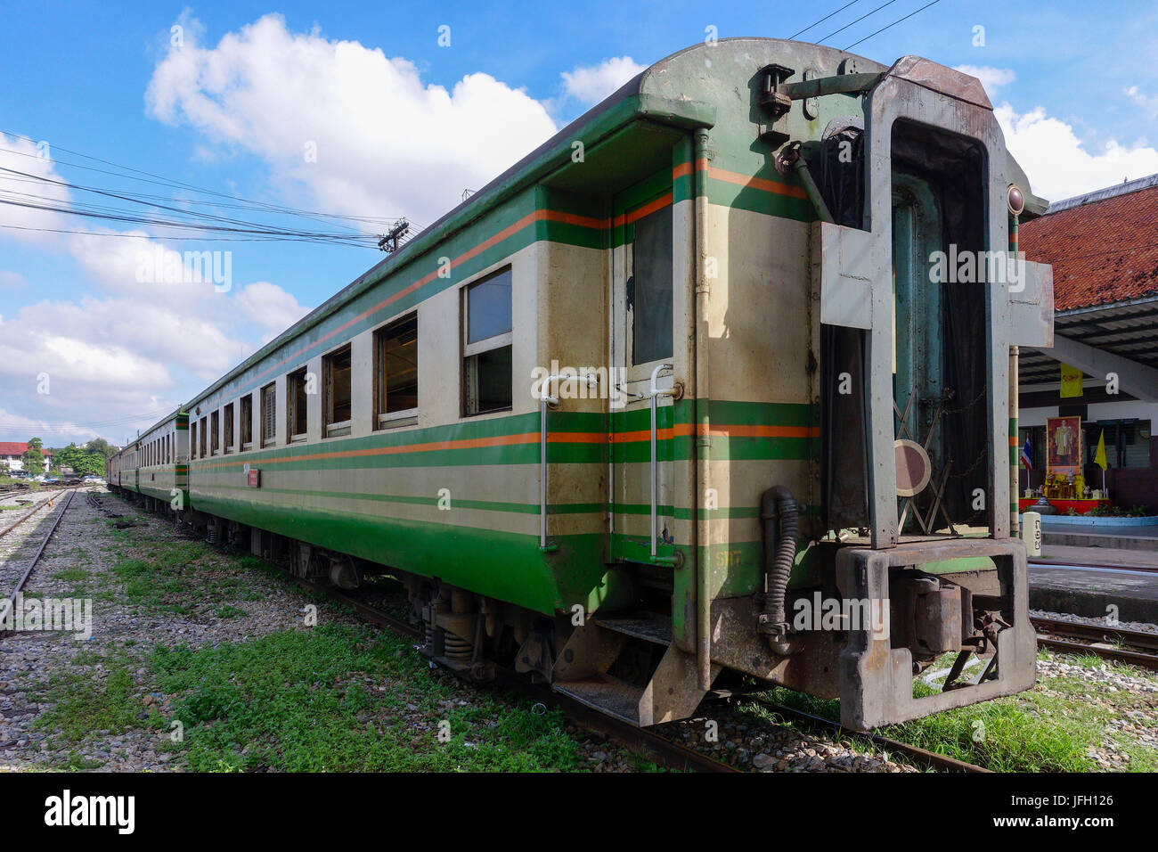 In treno la stazione ferroviaria di Thailandia, Sud-est asiatico Foto Stock