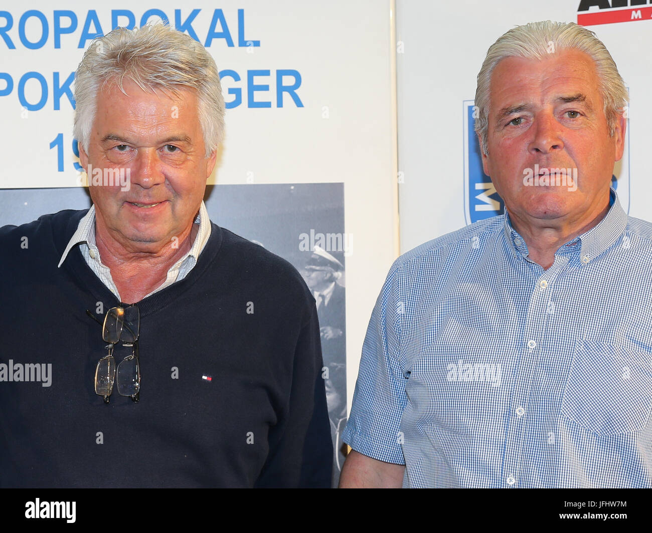 Jürgen Sparwasser e Wolfgang -Paule-Seguin ( 1.FC Magdeburg ) Foto Stock