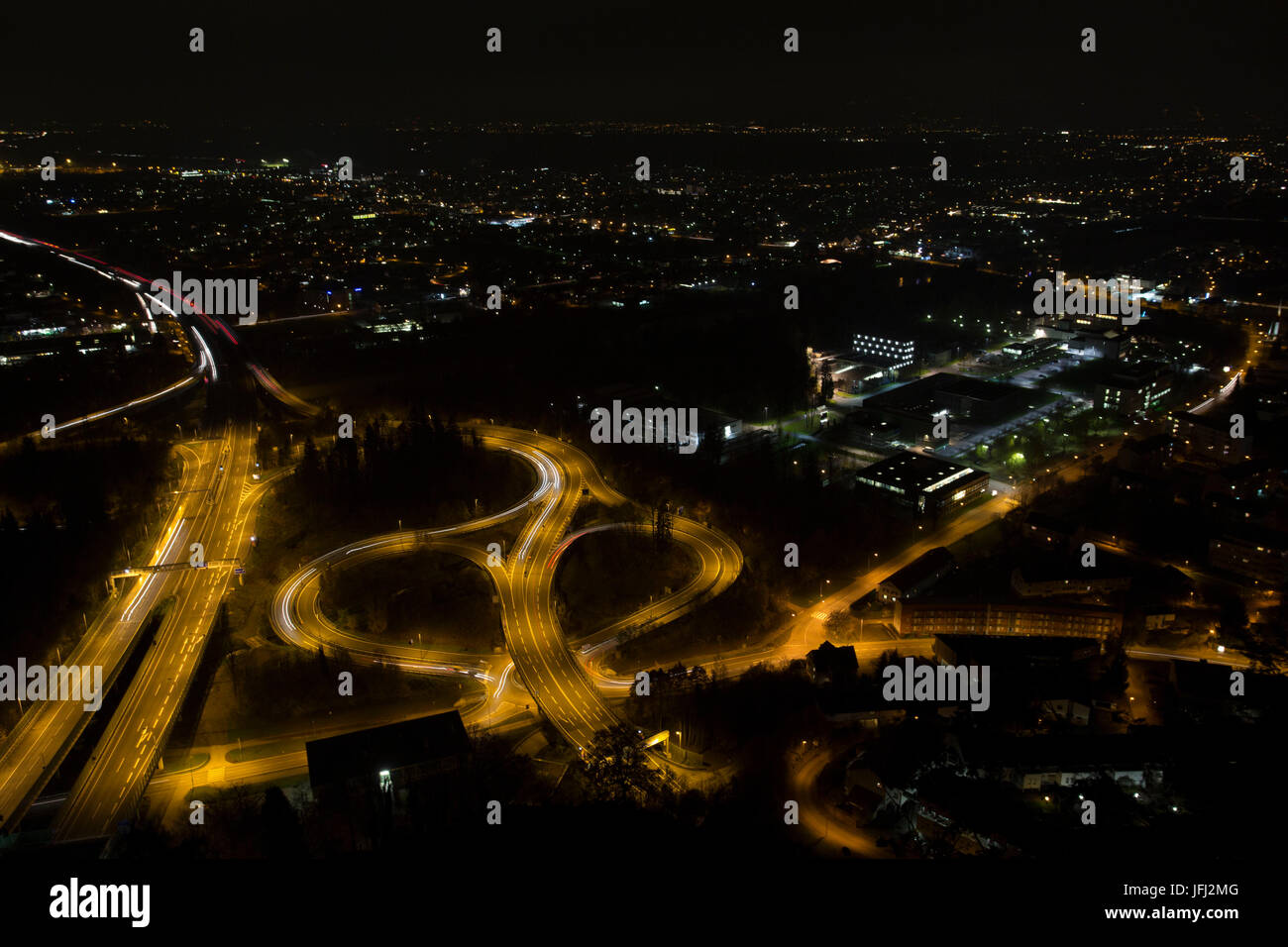 Le giunzioni di traffico di notte Foto Stock