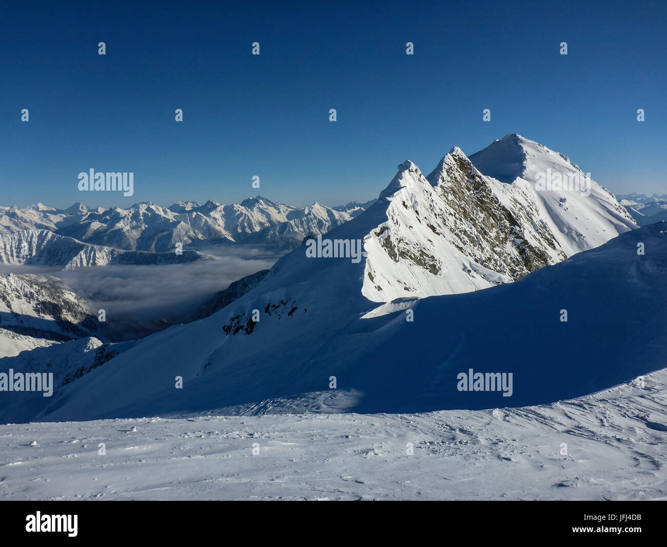 Canada Canadian Rocky Mountains, British Columbia (BC), Revelstoke, CMH-Heliskiing in Revelstoke Mountain Resort Selkirks e Monashees Foto Stock