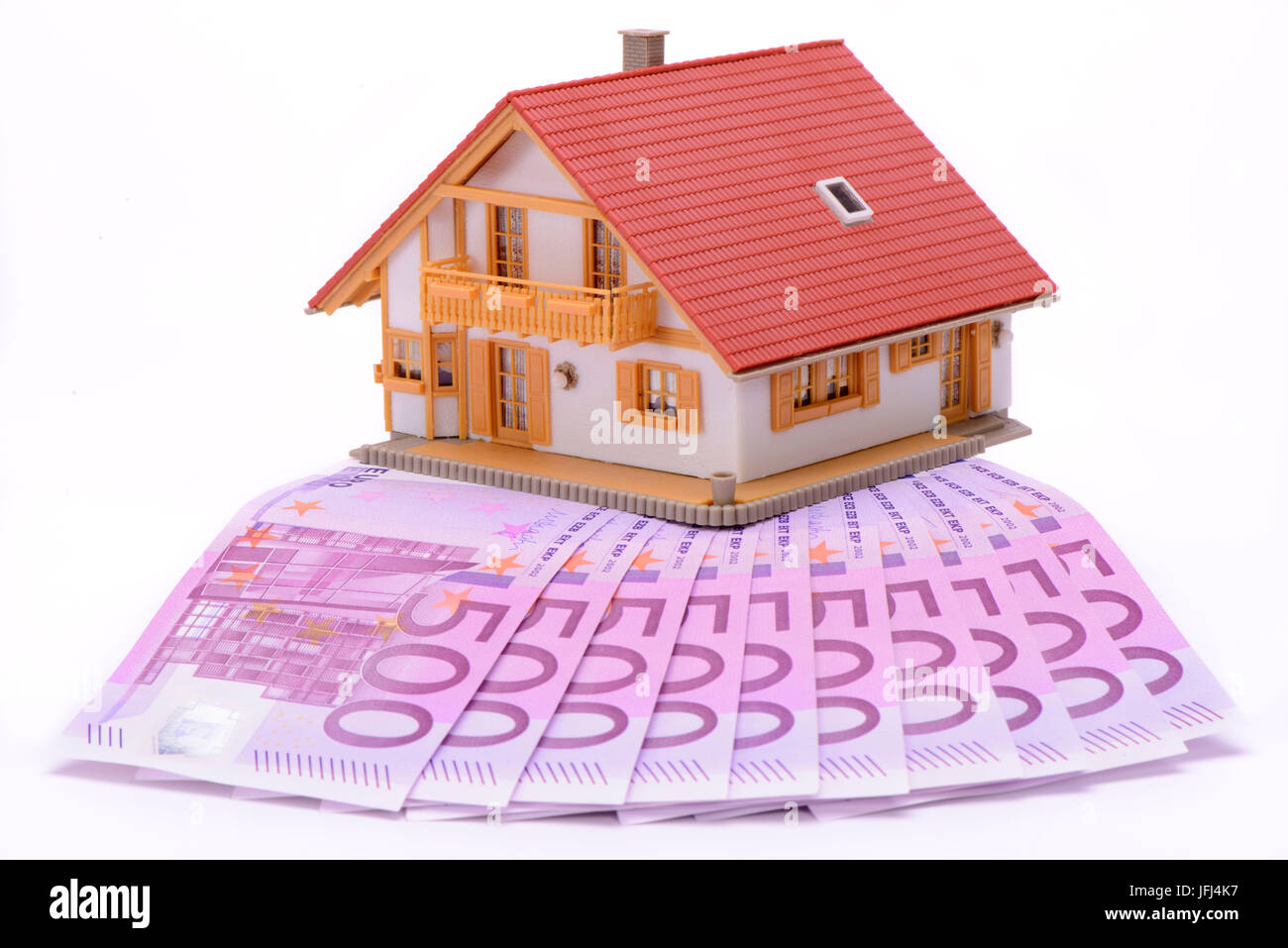 Modello di casa su 500 euro di banconote Foto Stock