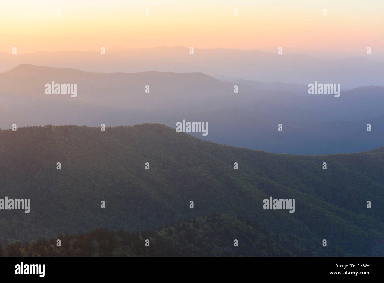 Sunrise sopra il parco nazionale di Great Smoky Mountains, USA, Carolina del Nord Foto Stock