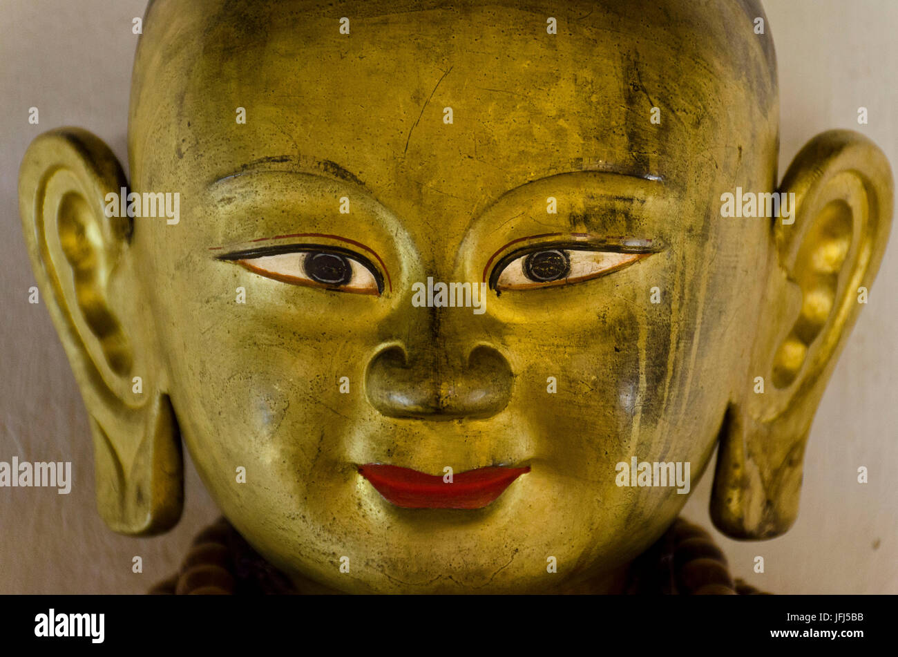 Mongolia, Asia Centrale, Karakorum / Qara Qorum, chiostro di Erdene Zuu, capitale di Gengis Khan, golden statua del Buddha Foto Stock