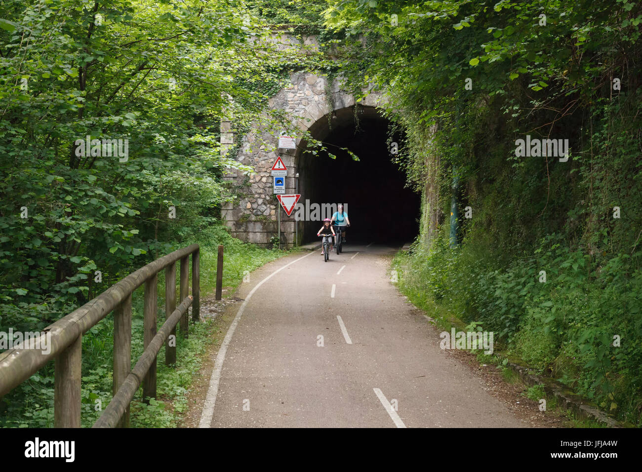 Valle Brembana, lombardia, italia, valle Brembana percorso ciclo Foto Stock