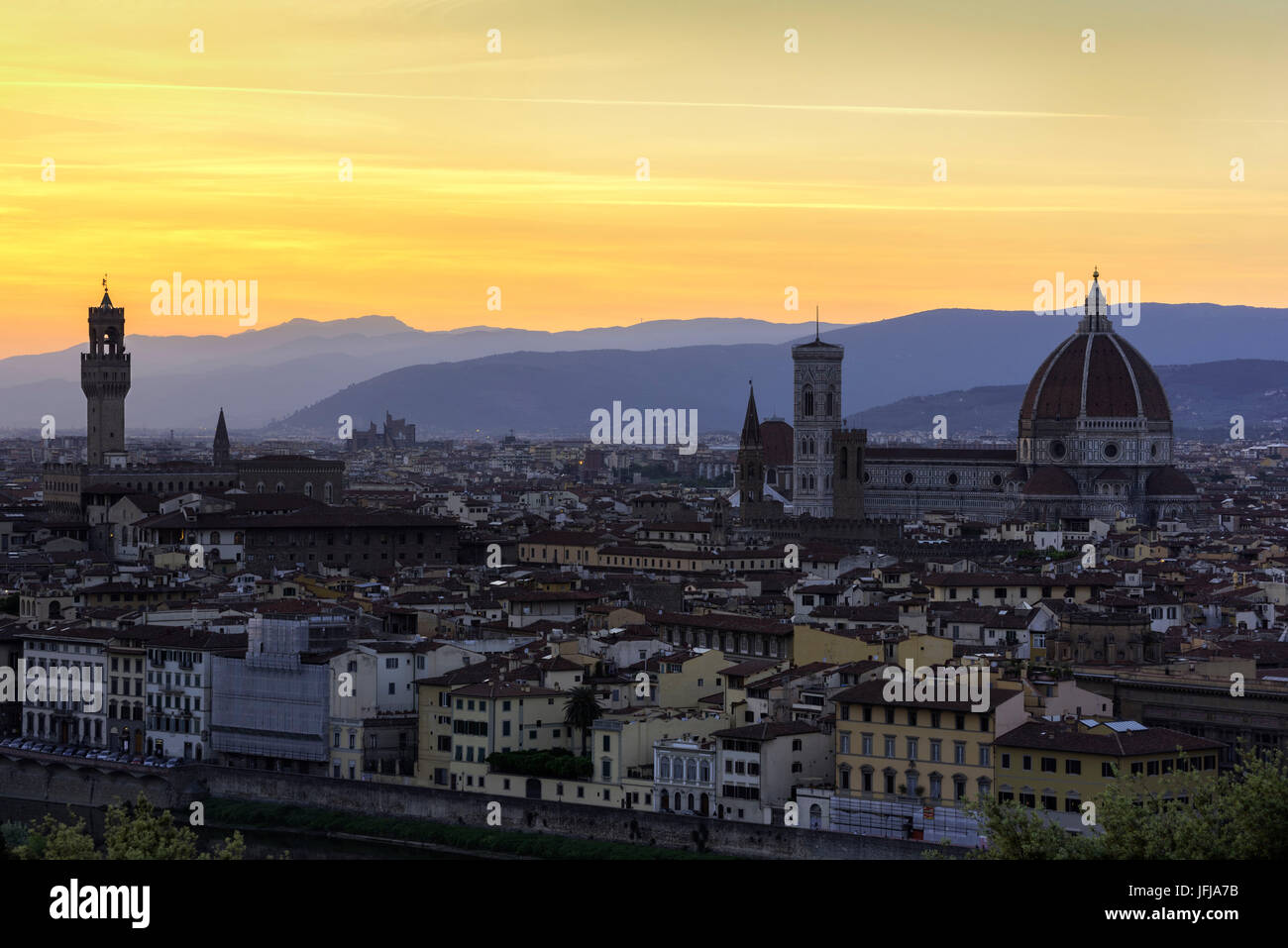 Florence-Tuscany, Italia Cattedrale Santa Maria del Fiore al tramonto Foto Stock