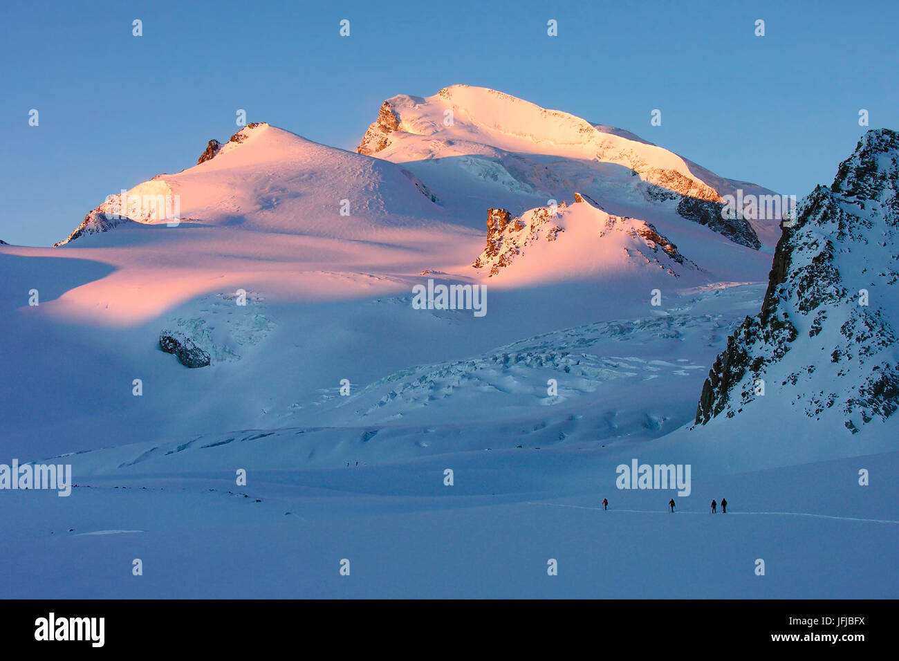 Arrampicata Mountaineerings Strahlhorn, Svizzera, Europa Foto Stock