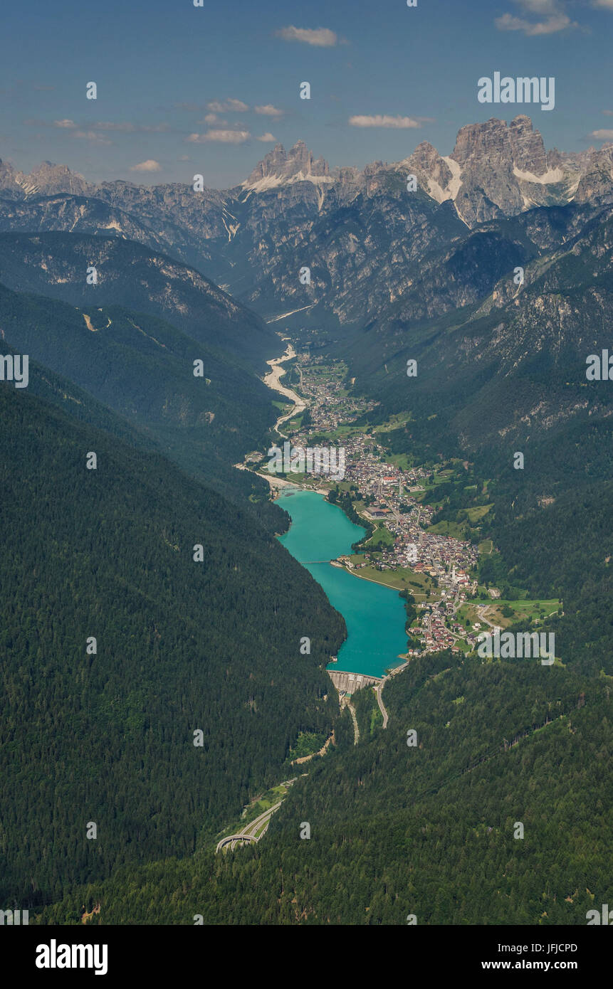 Auronzo di Cadore, Tre Cime di Lavaredo, Santa Caterina lago, Belluno, Veneto, Dolomiti, Italia, Auronzo di Cadore e il suo lago denominato Santa Caterina, Foto Stock