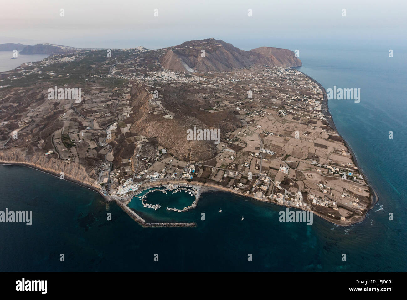 Vista aerea di Santorini Cyclades Sud Egeo grecia Europa Foto Stock