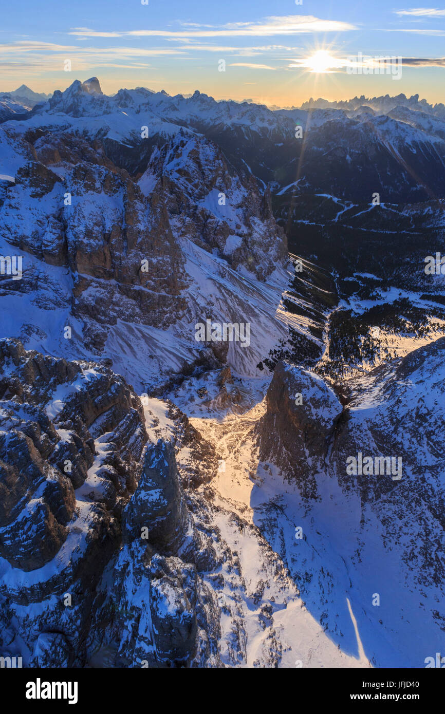 Vista aerea del Catinaccio al tramonto, dello Sciliar Parco naturale Dolomiti Trentino Alto Adige Italia Europa Foto Stock