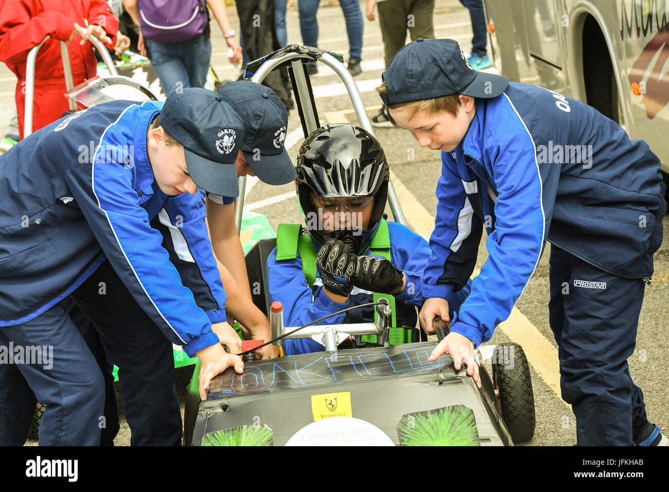 Dunton, Essex; 1 luglio 2017 Greenpower Dunton Goblin kit car gara per le scuole, la preparazione alla gara di credito: Ian Davidson/Alamy Live News Foto Stock