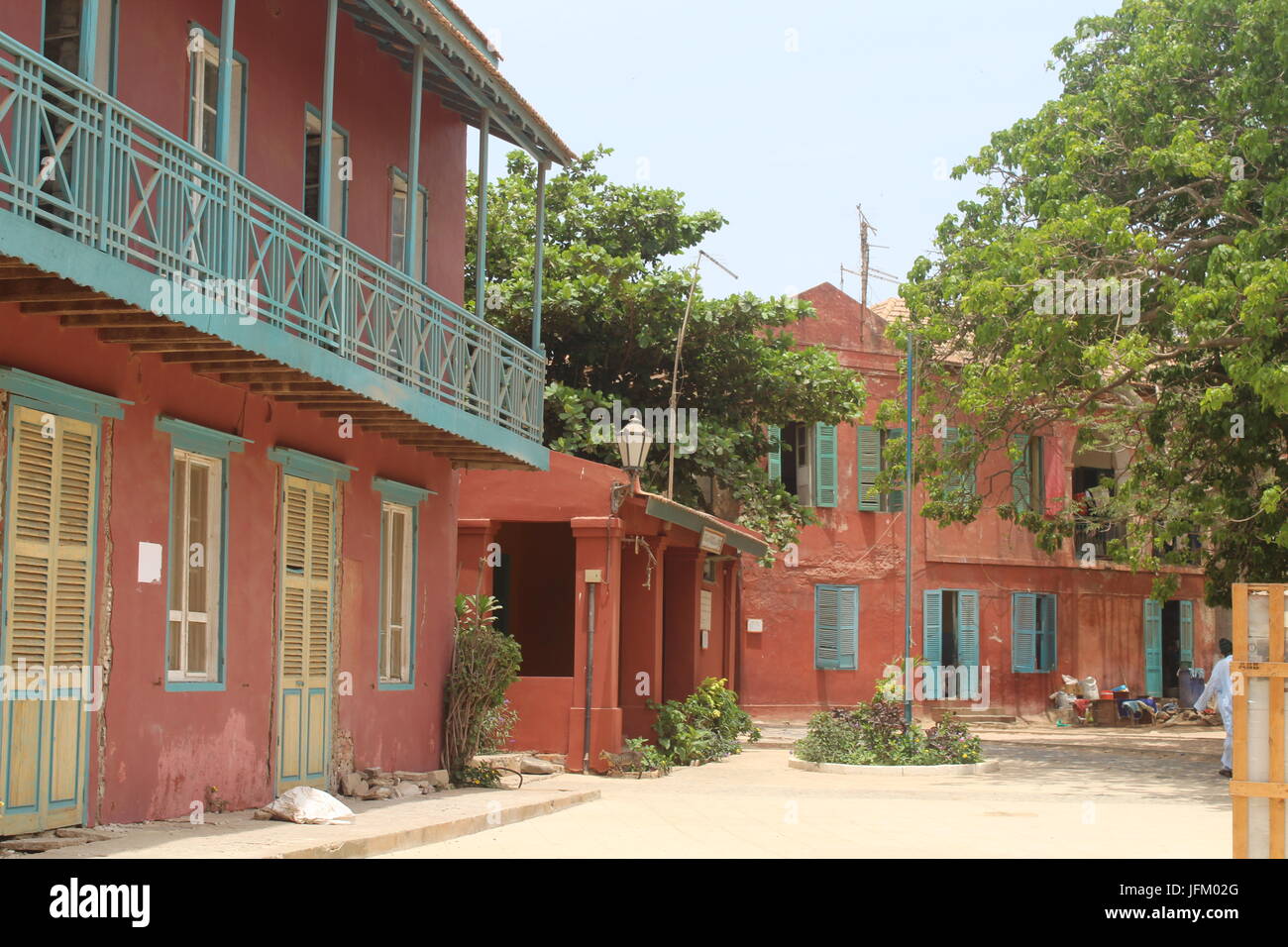 Case colorate sulla isola di Goree, Slave Island, fuori DAKAR, Senegal Foto Stock