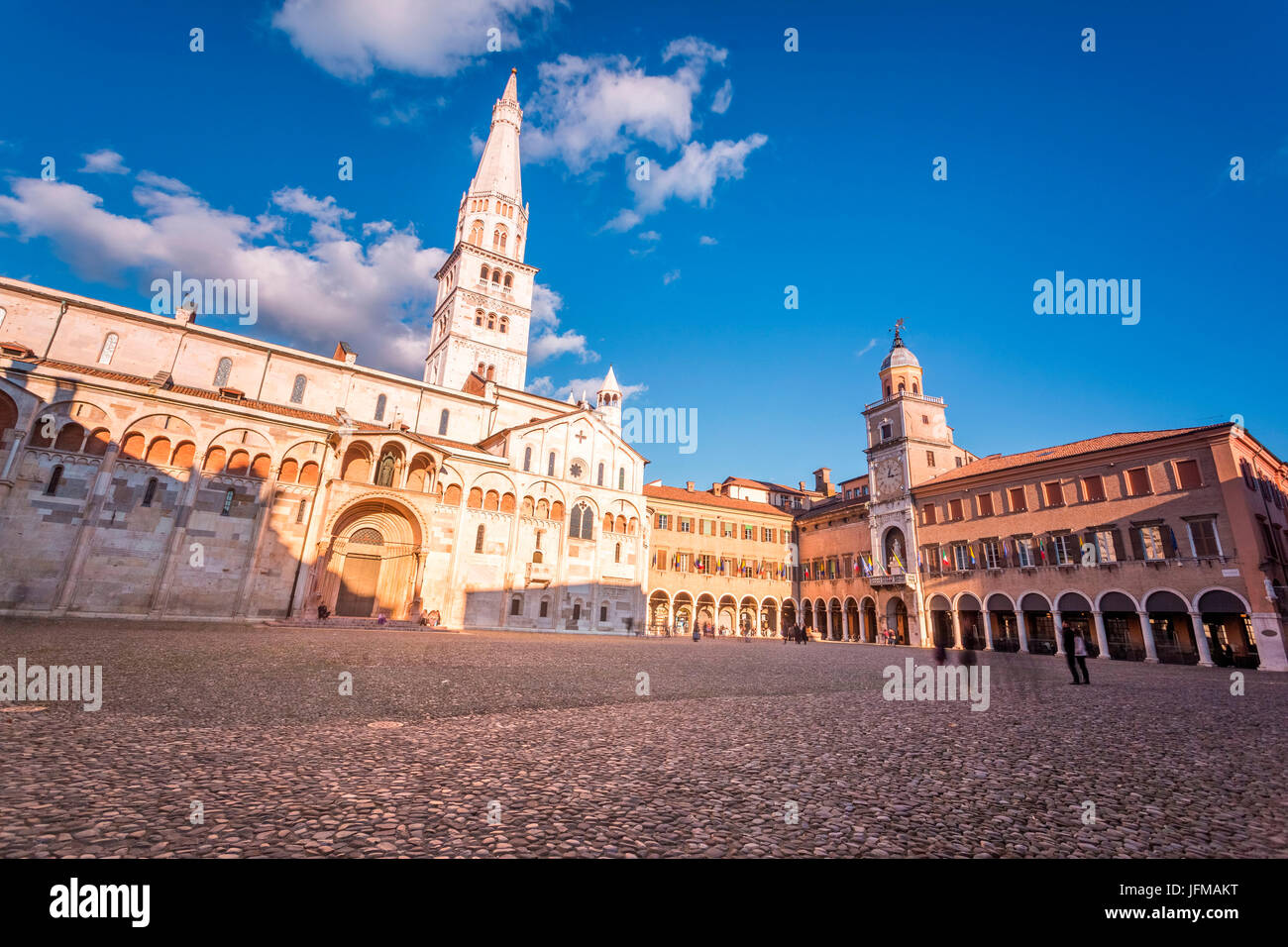 Modena, Emilia Romagna, Italia, Piazza Grande e il Duomo al tramonto, Foto Stock