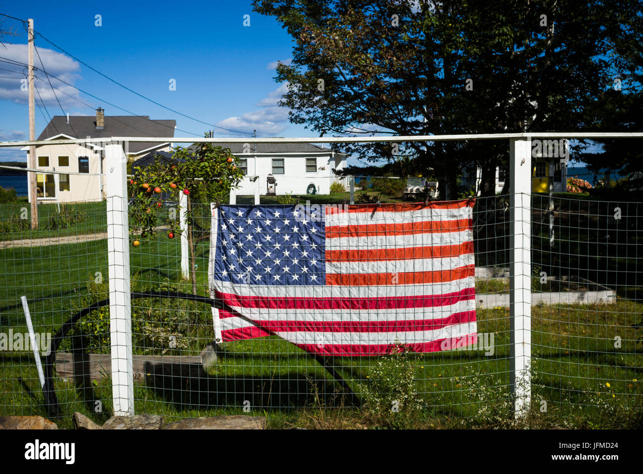 Stati Uniti d'America, Maine, Portland, Casco Bay, picchi Isola, noi bandiera Foto Stock