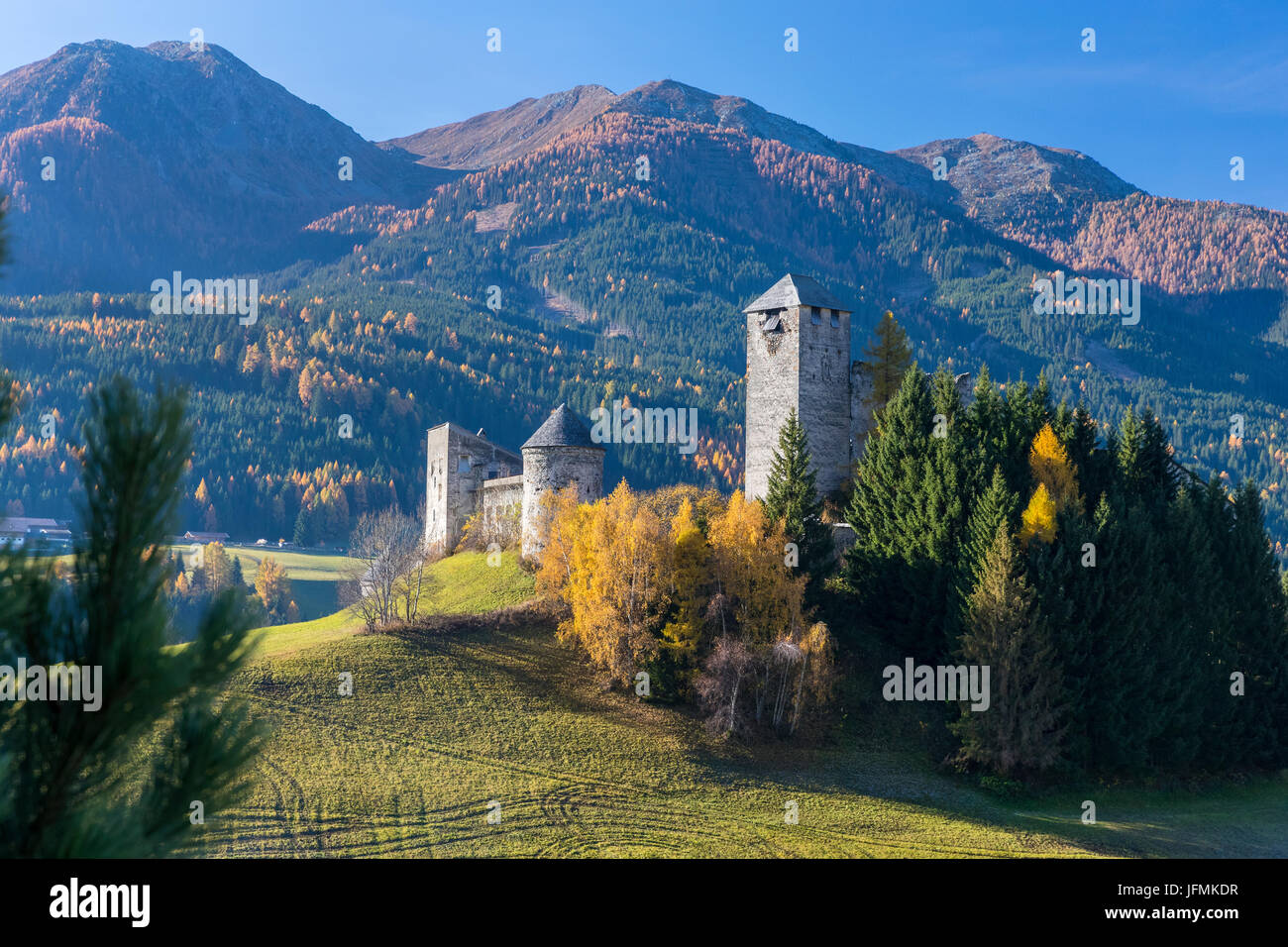 Il castello di Heinfels, Val Pusteria, Tirolo, Austria, l'Europa. Foto Stock
