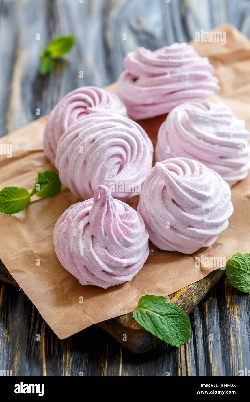 In casa marshmallows dal ribes nero e purea di mela. Foto Stock