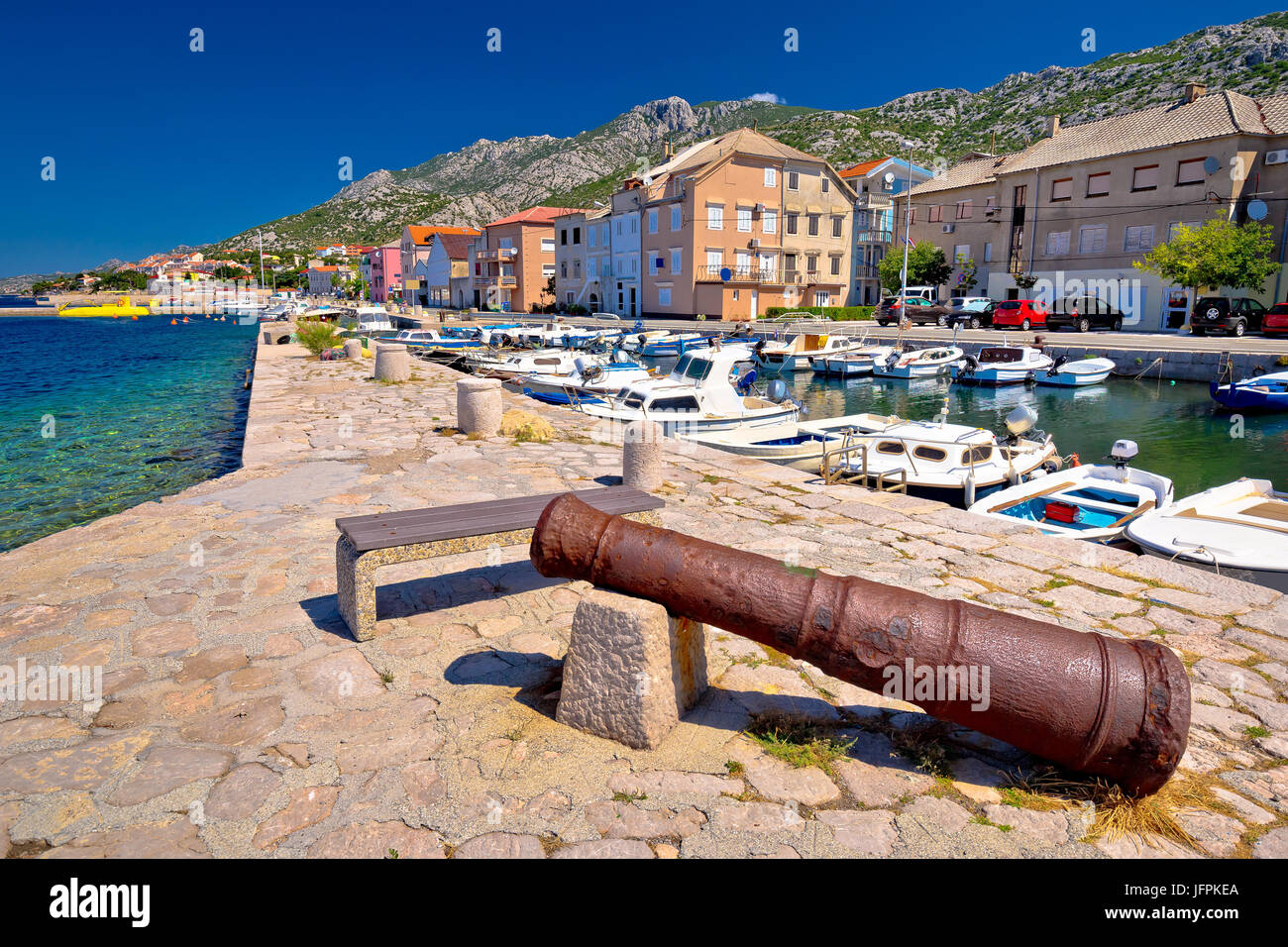 Città di Karlobag nel canale di Velebit vista panoramica, Croazia Foto Stock