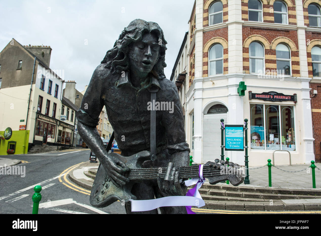 Rory Gallagher statua Ballyshannon Donegal Foto Stock