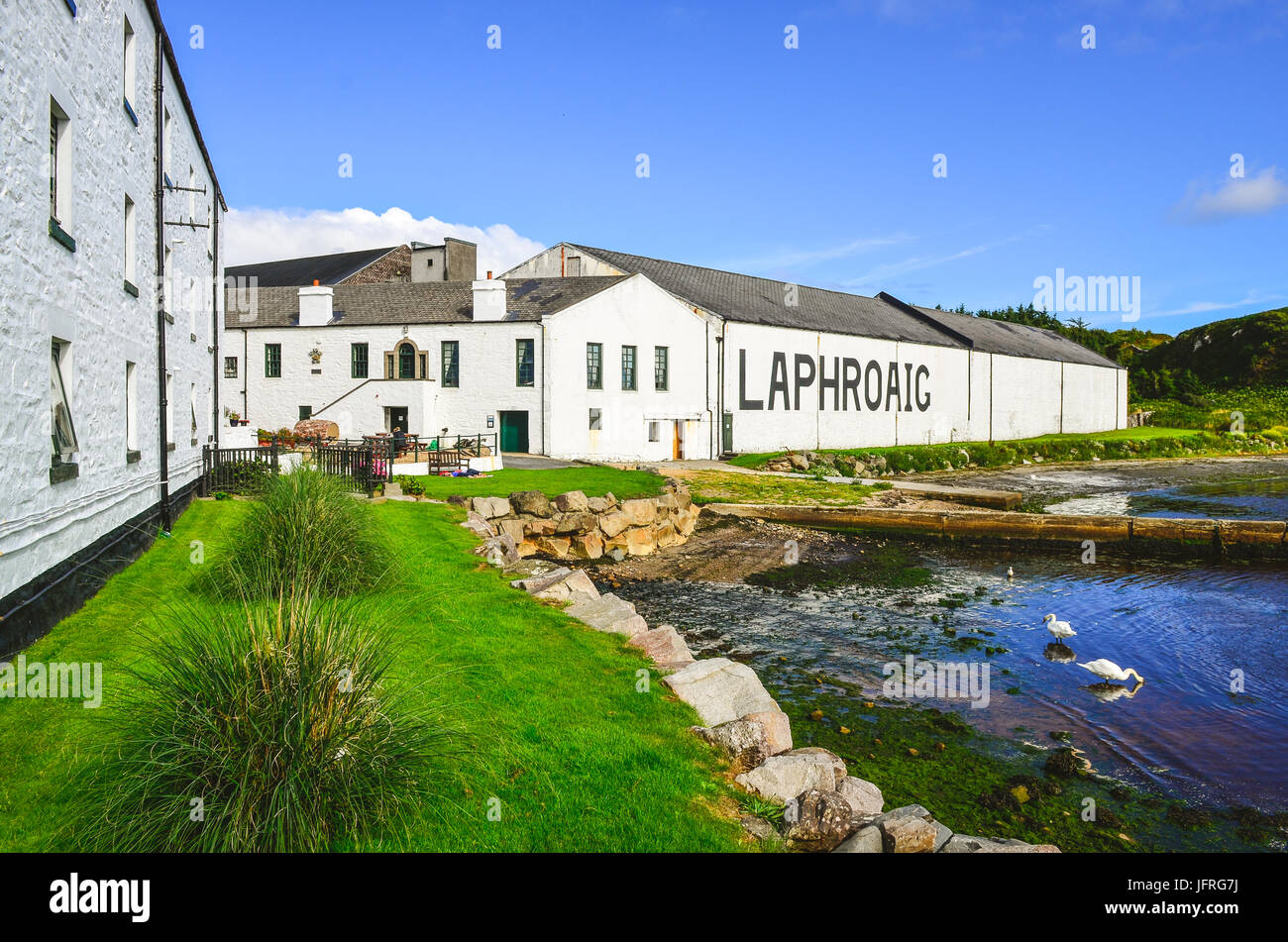 ISLAY, Regno Unito - 25 August 2013: Laphroaig distillery fabbrica, Islay, Regno Unito Foto Stock