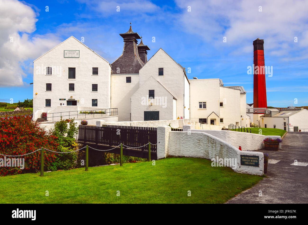 ISLAY, Regno Unito - 25 August 2013: distilleria di Lagavulin fabbrica, Islay, Regno Unito Foto Stock