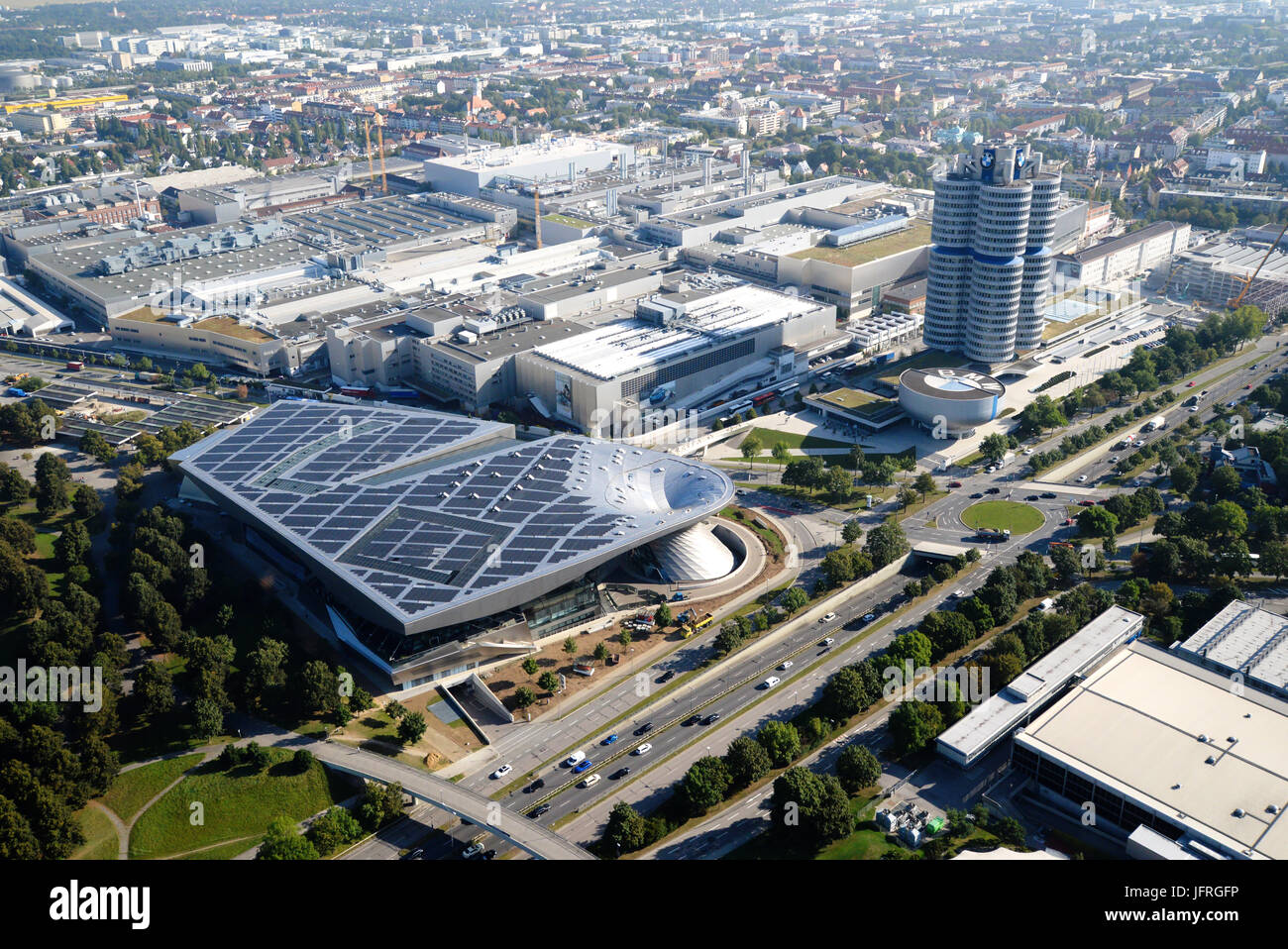 Monaco di Baviera, Germania - 13 Settembre 2016: vista aerea del mondo BMW e BMW Museum Foto Stock