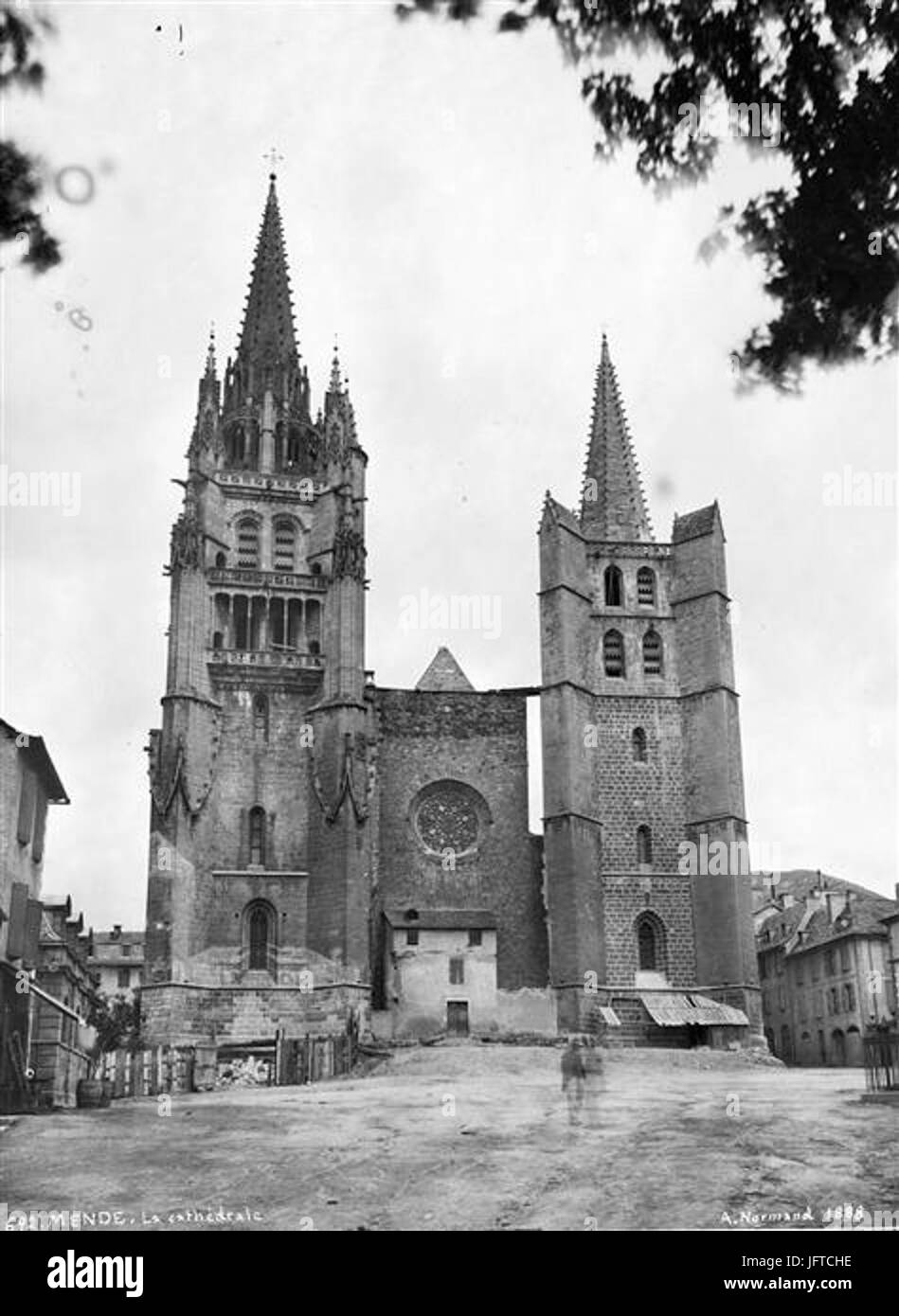 04-facciata occidentale de la cathédrale Notre-dame et Saint-Privat à Mende (Alfred-Nicolas Normand, 1888) Foto Stock