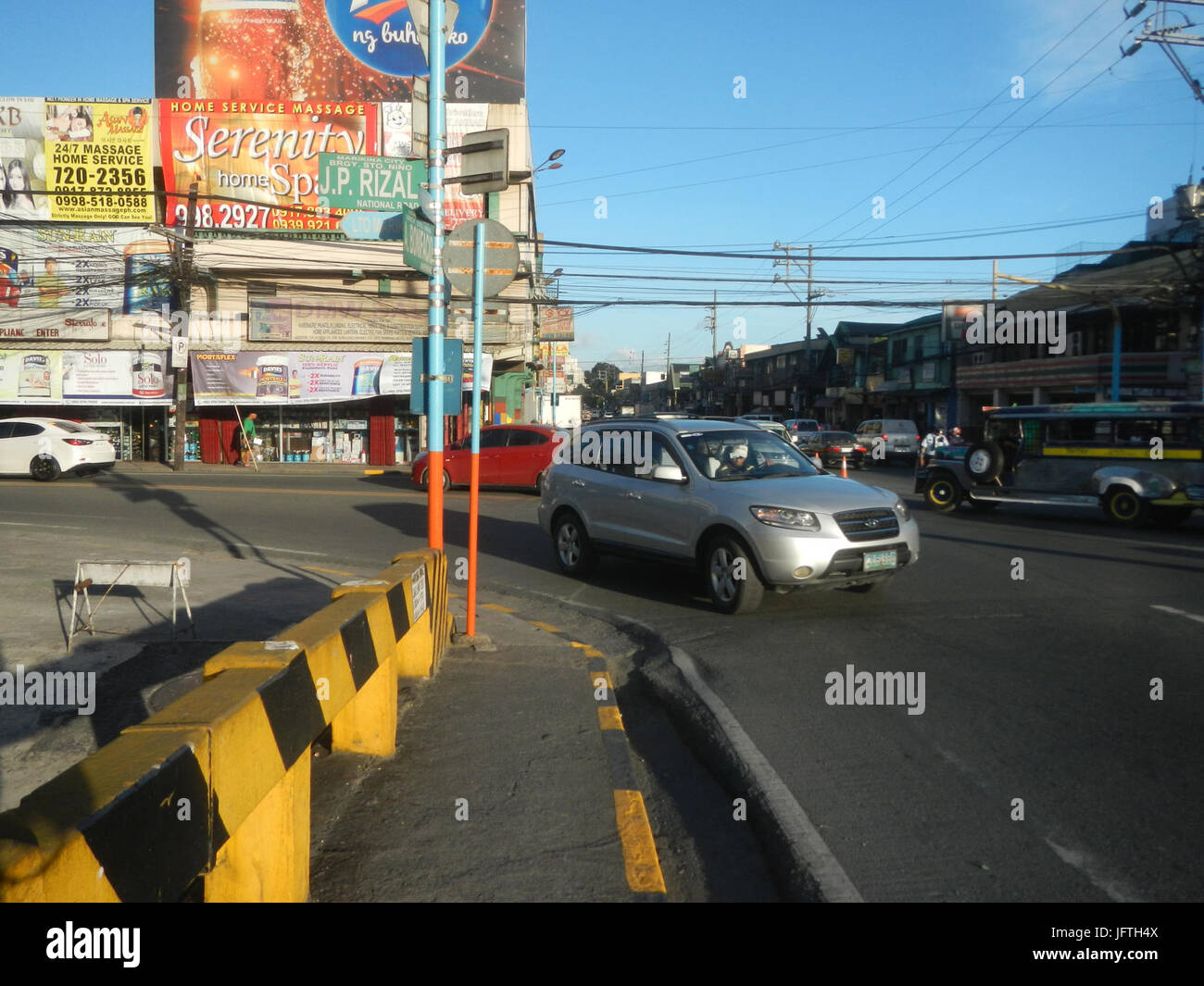 0180jfBarangay Santo NiơB1o J. P. Rizal Street A. Bonifacio Viale Fiume Ponte Marikina Cityfvf 06 Foto Stock