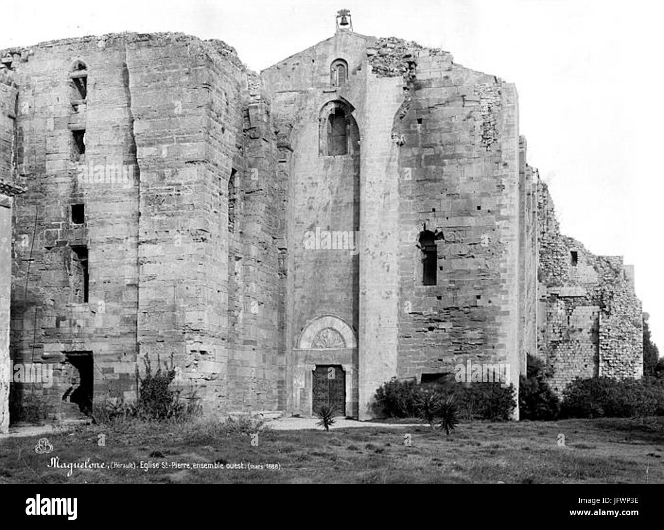 Cathédrale Saint-Pierre-et-Saint-Paul de Maguelone Mieusement Foto Stock