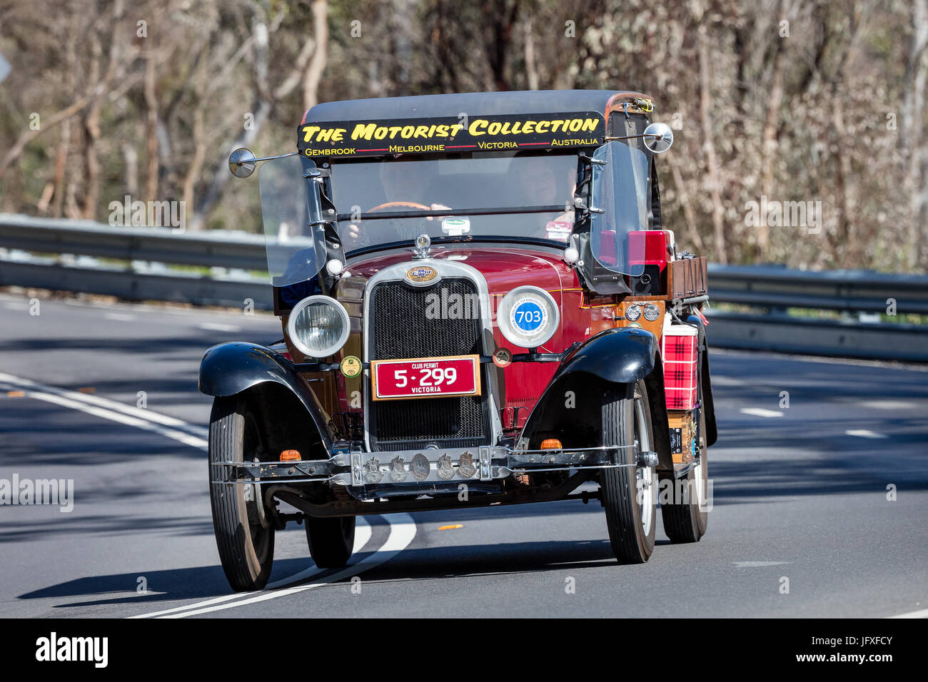 L'annata 1928 Chevrolet Utility nazionale (UTE) guida su strade di campagna vicino alla città di Birdwood, Sud Australia. Foto Stock